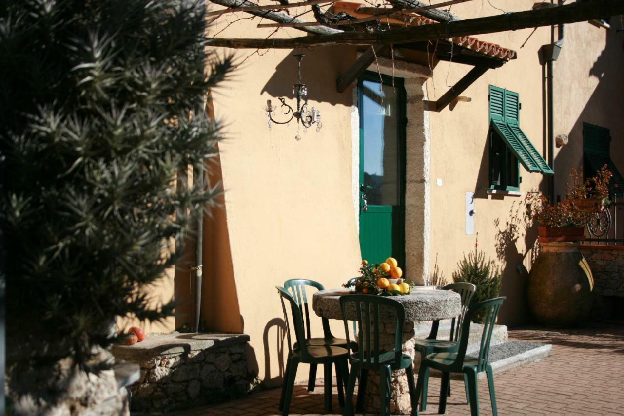 Agriturismo Alveare Finale Ligure Bagian luar foto